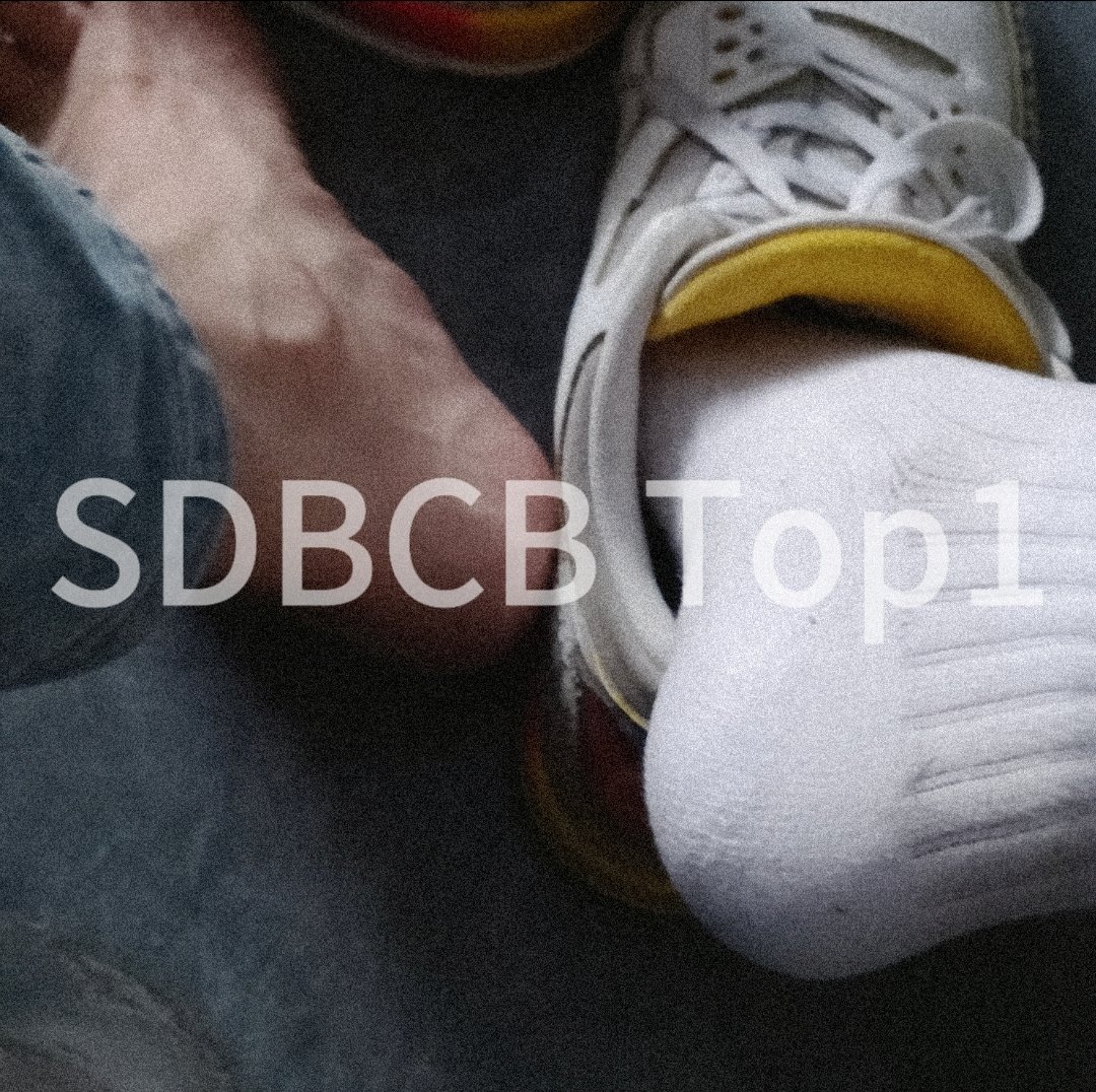 SDBCBTop1's tweet photo. 往期回顾，sb在哪呢?🖕🏻🤑 https://t.co/k2XPb5K3qd