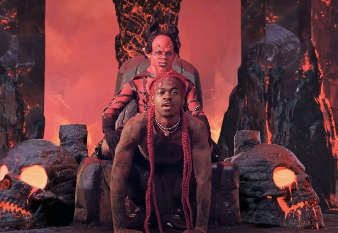 JocastaMoney's tweet image. If only there were some signs that Hollywood was run by a cabal of child sacrificing Satanists...