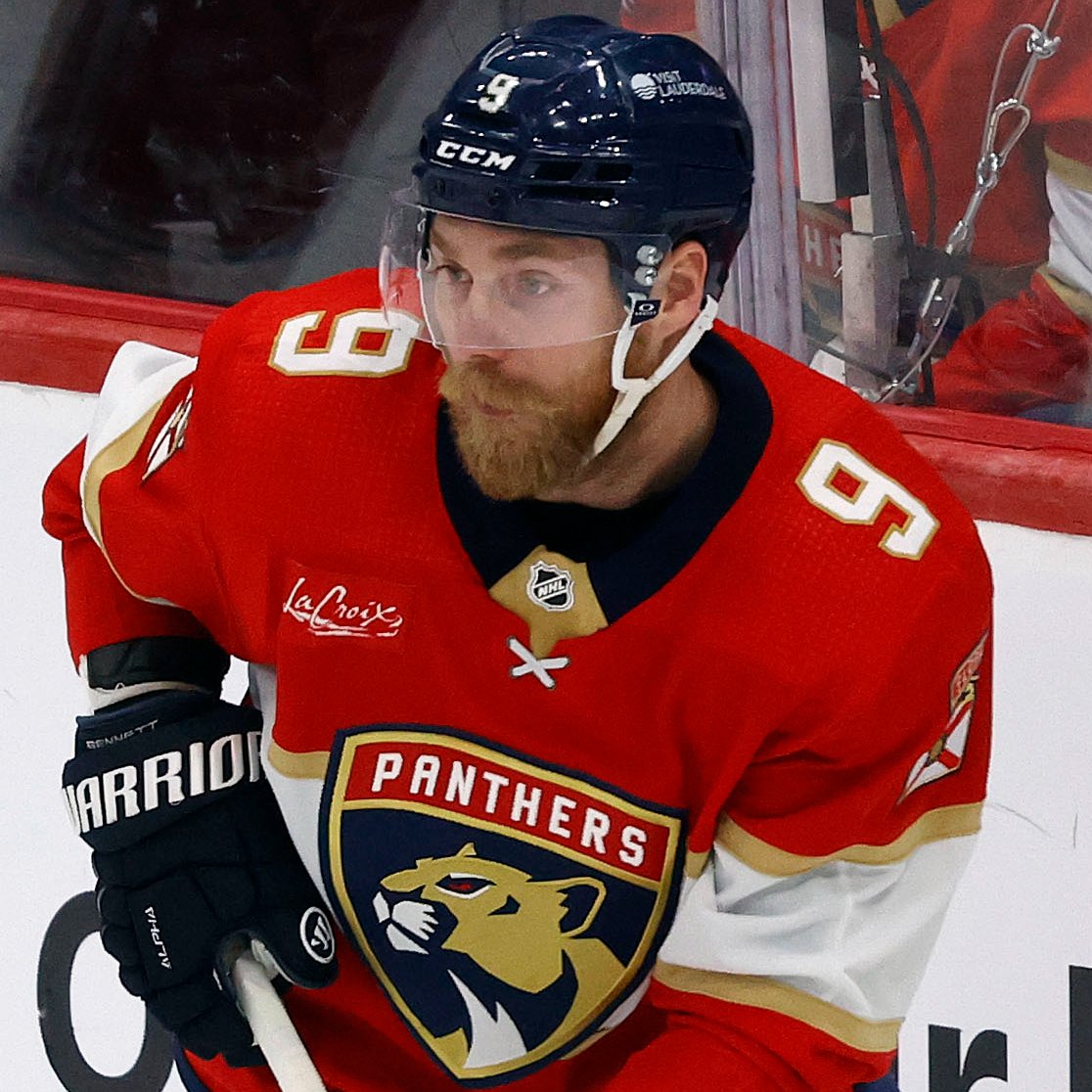 Sportsnet's tweet photo. Sam Bennett is replacing the injured Anthony Cirelli on Team Canada's roster for #MilanoCortina2026, per @FriedgeHNIC. https://t.co/N3a0olyIVd