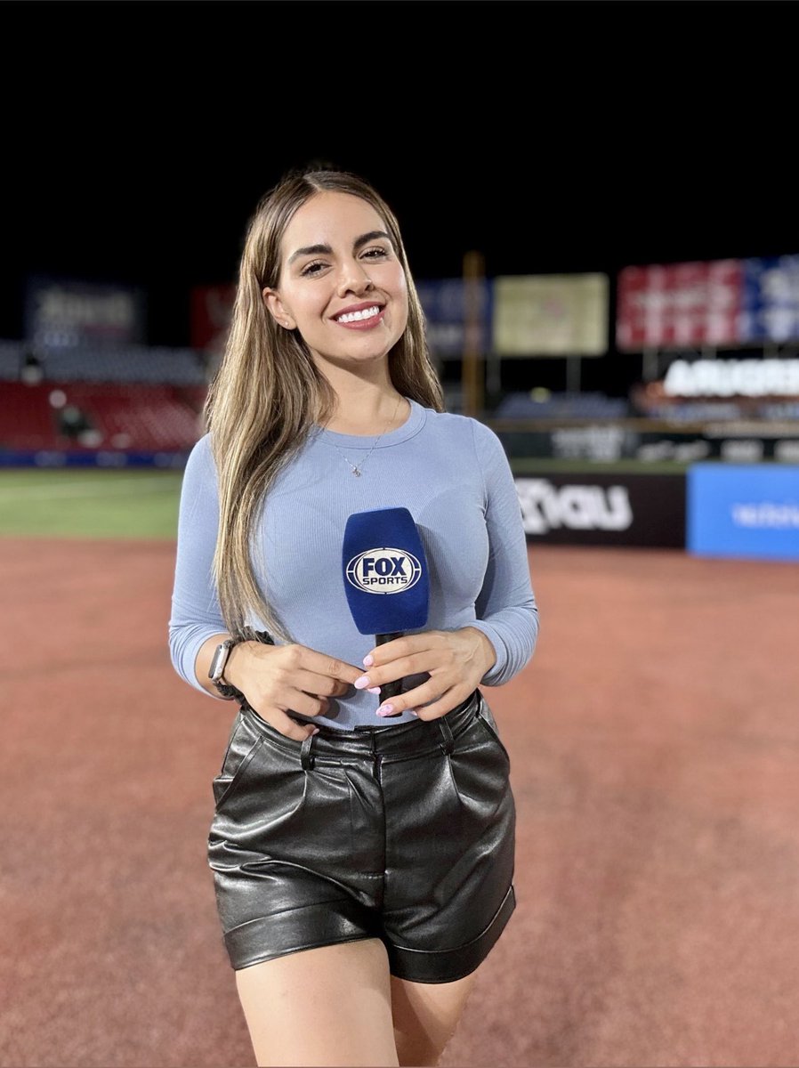 Paola de la Torre tweet media