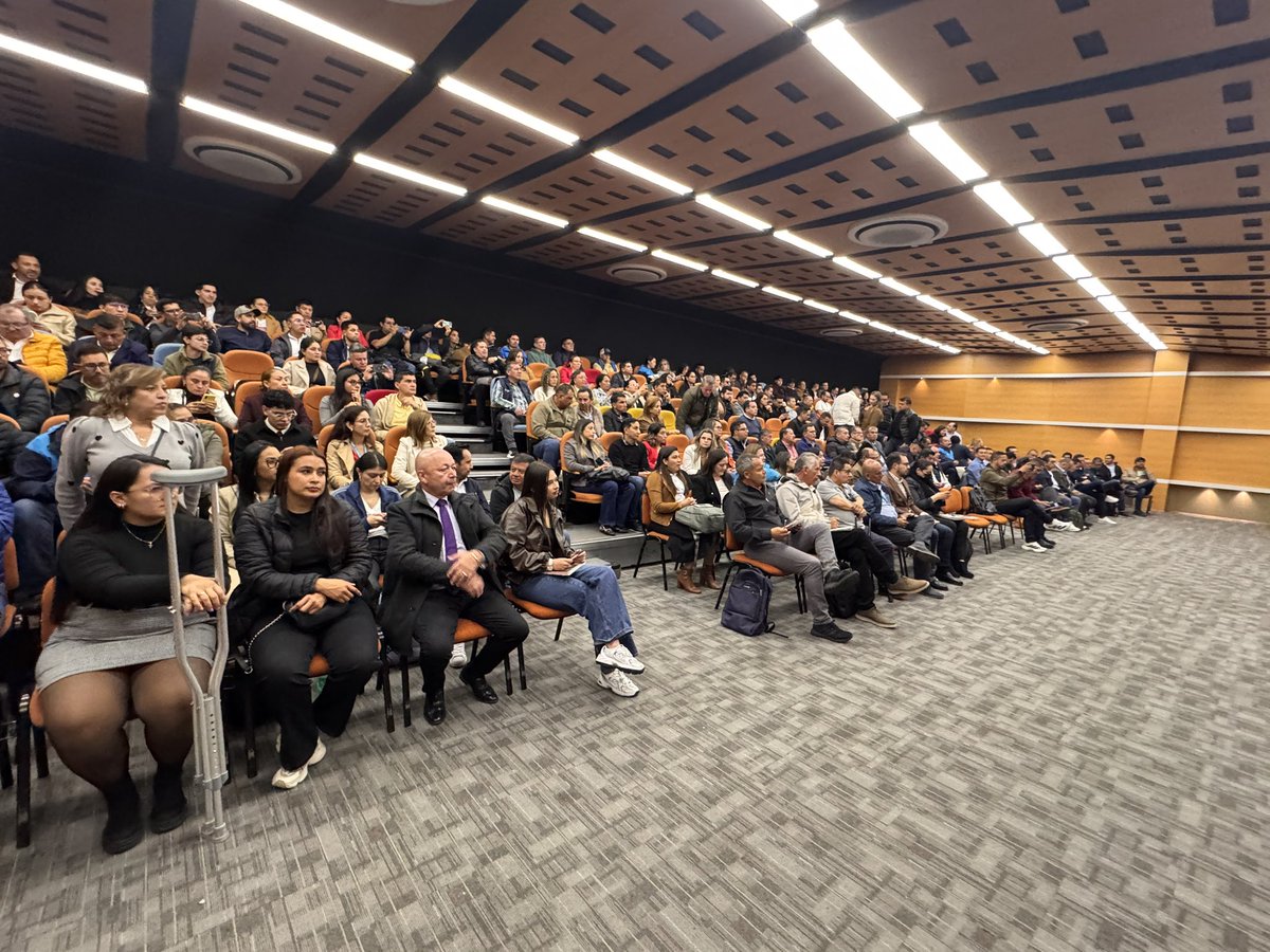 CundiAgro's tweet photo. Realizamos la primera Jornada de Direccionamiento Estratégico 2026 de @CundiAgro, con el acompañamiento del gobernador @JorgeEmilioRey, un espacio clave para revisar los avances de gestión y definir los lineamientos que guiarán nuestro plan de trabajo. https://t.co/C4nBPwvI5c