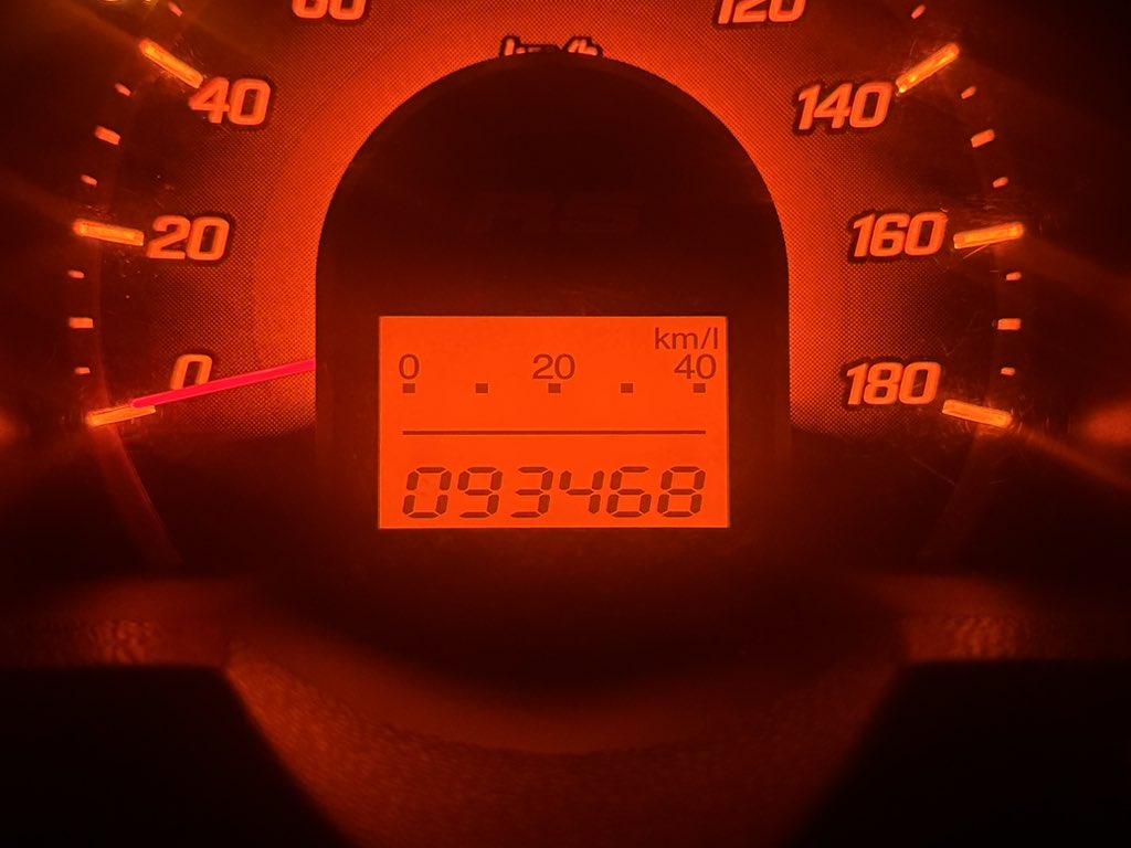 dc5_925's tweet photo. 次の欲しい車を買う為に募集させて下さい。

フィットRS GE8（後期）6MT 9.4万キロ
車検今年の4月までです。
45万希望です。

お気軽にDMください🙌

 #車売ります https://t.co/Euj6sGDsP0