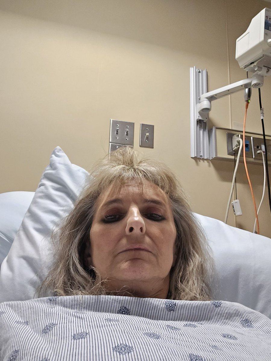 debratankersle1's tweet image. Hi to everyone 
I've been in the hospital since late yesterday afternoon with my heart ❤️  Could really use some prayers 🙏 🙏🙏