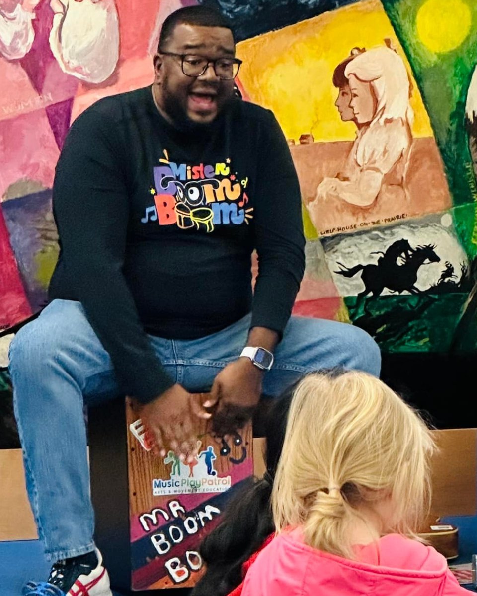 MenloLibrary's tweet image. Join us for fun family events, selected Sundays at Belle Haven Library!

2/8: Buki the Clown's Magic Show
2/22: Storyteller Masankho Banda
3/8: African Drum Circle with Mister Boom Boom
3/22: Magic Science Show

bit.ly/4pMn1Xl