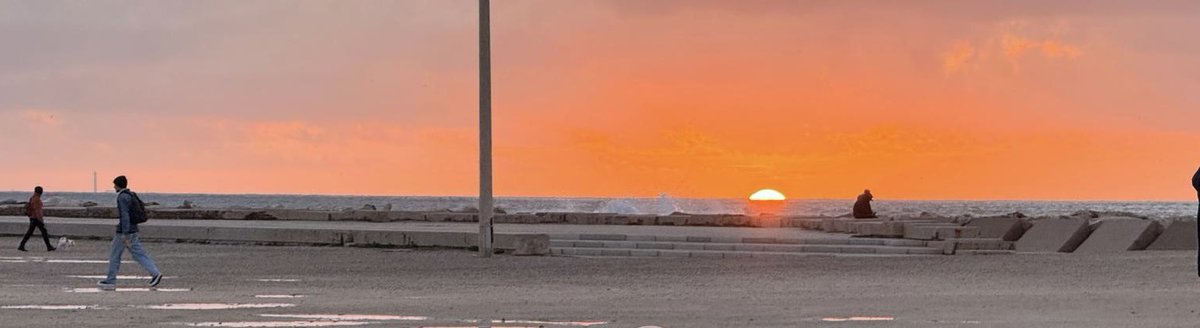 βlue / Ioana tweet media