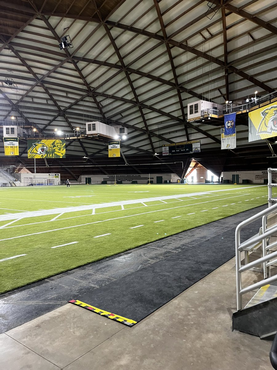 Jpepsnik5526's tweet photo. Had an amazing time up at @NMU_Football this weekend! Big thanks to @NMUCoachJanus and @NMUCoachBright for their hospitality and time! Loved my time up there!
@KnightTEMPO @PrepRedzoneIL @DeepDishFB @EDGYTIM @mwfbrecruiting @AllenTrieu @scottybscout @OJW_Scouting https://t.co/MkvBXHRUd9