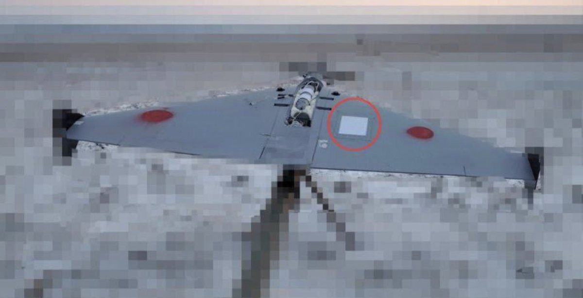 מה שקרה בשבוע האחרון עם סטארלינק באוקראינה ממחיש את הכוח האדיר של הכלי הזה בשדה הקרב. כוח שכרגע נתון לשליטתו של אדם פרטי - אילון מאסק.

כזכור (ראו שרשור קודם בנושא בתגובה), רשת סטארלינק היא אמצעי התקשורת העיקרי שמשמש את האוקראינים בחזית. אבל מזה תקופה שגם הרוסים משתמשים בה באופן