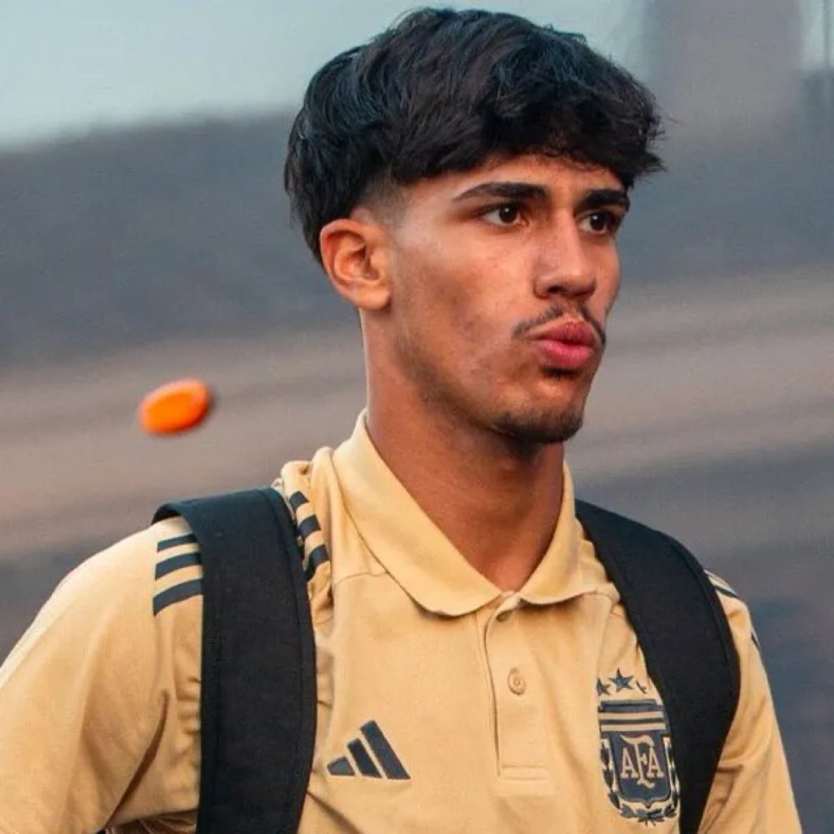 Can Armando Güner, bu transfer döneminde Galatasaray'a transfer oluyor.

Galatasaray, Can Armando Güner için Gladbach'a yarım milyon avronun biraz altında bir bonservis bedeli ödeyecek. (BILD)