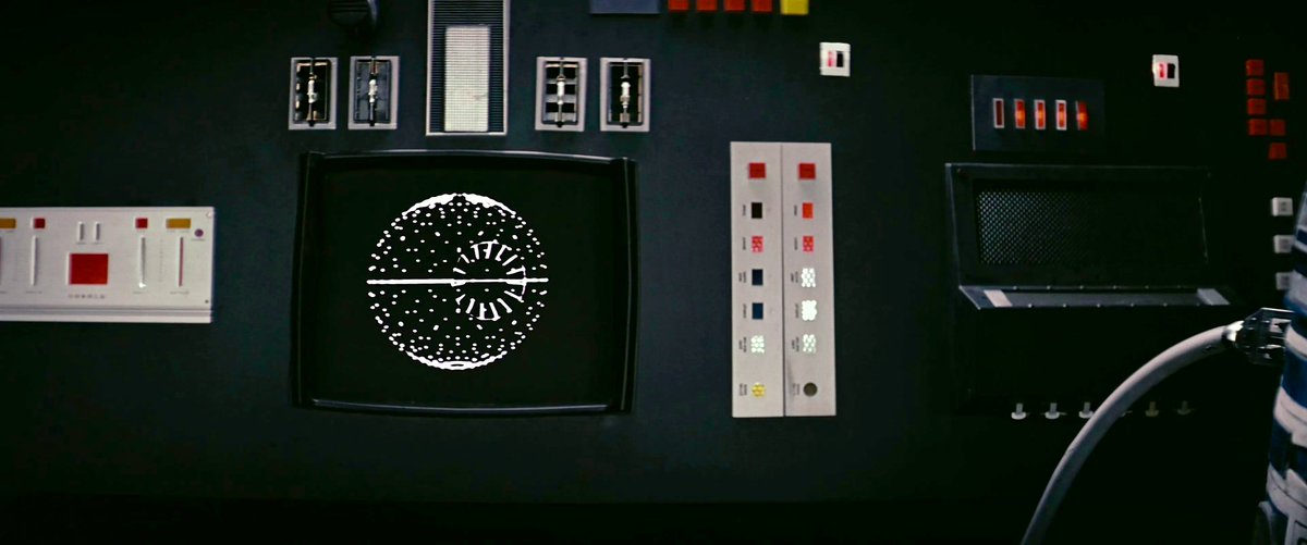 Interfaces in STAR WARS (1977)