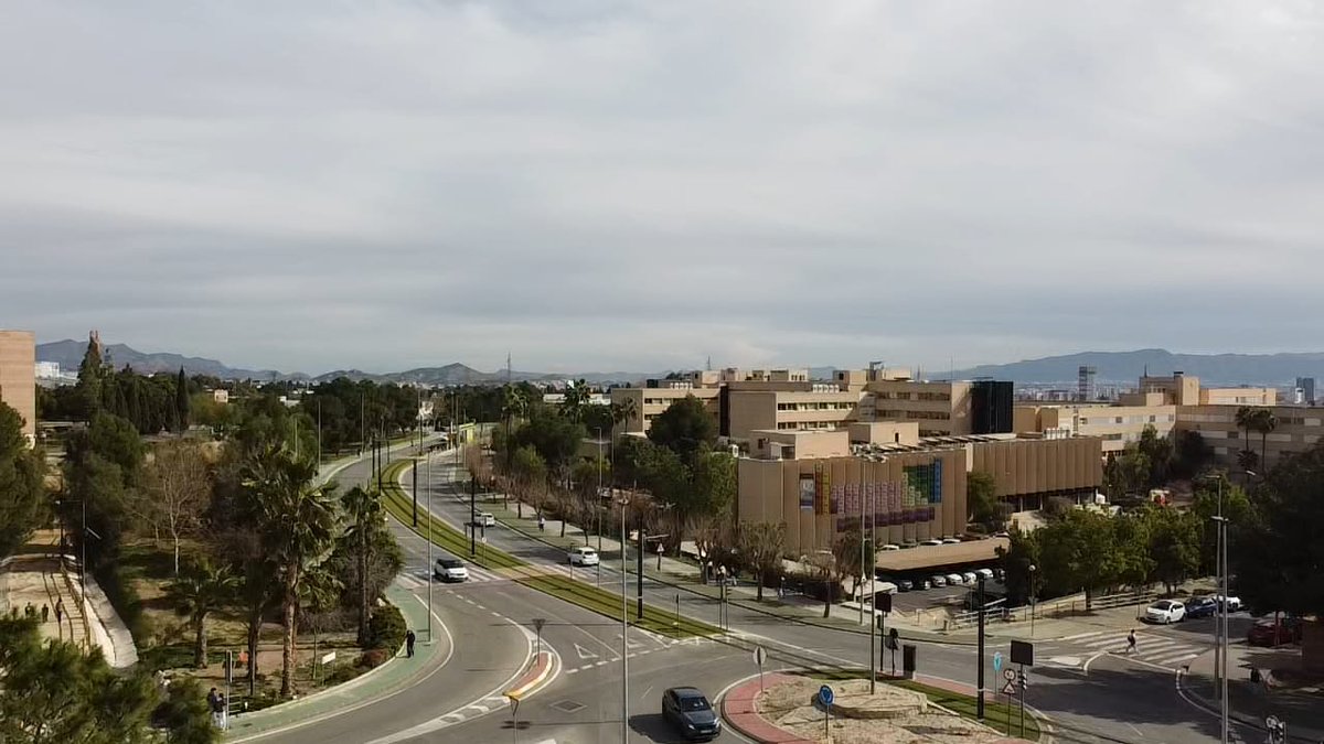 Hoy se ha celebrado la primera jornada de la Feria de Secundaria organizada por @umusecundaria.

Durante los días 4 y 5 de febrero seguiremos recibiendo e informando a los estudiantes sobre el Grado en Ciencia y Tecnología Geográficas en el stand de @letrasumu.

 🌍¡Os esperamos!