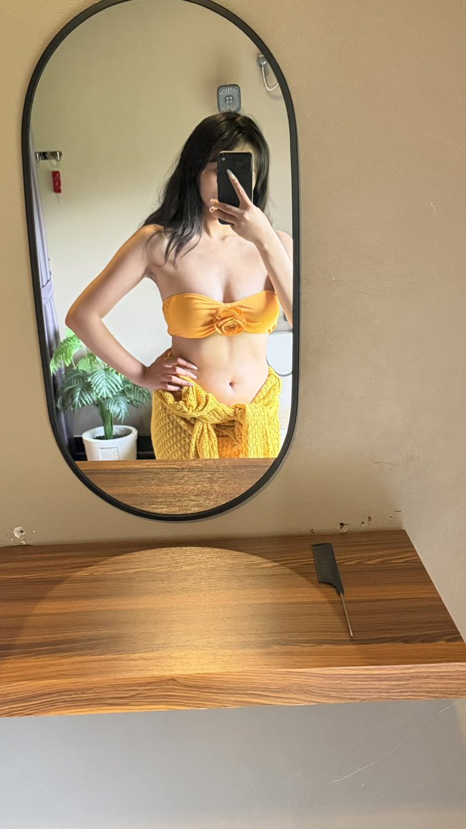 fuckhard___'s tweet photo. 印尼好好玩下次还要来 
spa好舒服 一直用精油推 已经在幻想剧情了😥 https://t.co/arkituUJT4