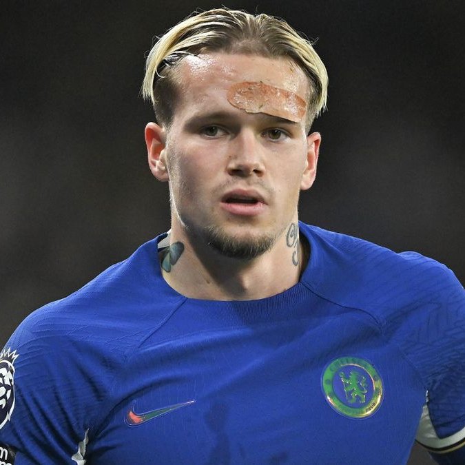 𝐂𝐚𝐬𝐮𝐚𝐥 𝐔𝐥𝐭𝐫𝐚 𝐎𝐟𝐟𝐢𝐜𝐢𝐚𝐥 tweet media