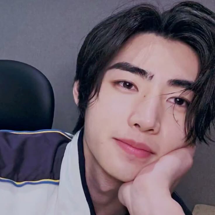♡ ☆.                  ˚₊‧꒰ა ♡ ໒꒱ ‧₊˚ 
           ╭◜◝ ͡ ◜◝╮  ㅤ  ╭◜◝ ͡ ◜◝╮. 
⊹ ᰔ  (    sunoo ) ♡ (    sun    )☆ 
            ╰◟◞ ͜ ◟◞ ◜◝ ͡ ◜◝╮ ͜ ◟◞╯ ₊˚⊹
. ☆       ㅤ.     ( sunoo-ya)   
      ₊˚⊹ ᰔ      ╰◟◞ ͜ ◟◞╯ ☆ ♡