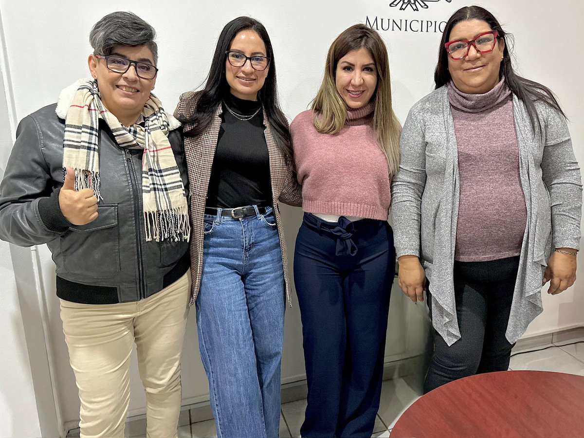 ✅ La seguridad y el bienestar de las mujeres son prioridad.
La directora, Alejandra  Acosta, se reunió con la Lic. Denisse Rivera, titular de la Coordinación Estatal de la Alerta de Violencia de Género, para fortalecer acciones y dar seguimiento a sus recomendaciones. 💜