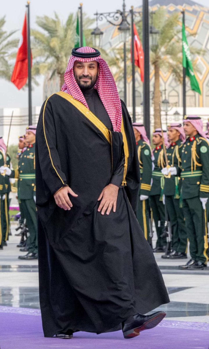 Farsm10M's tweet photo. الله يديم عزك ويحفظك لشعبك والله العظيم ان شوفتك تعتبر أمان لنا بعد الله ومادامنا في ظلك بعد الله سبحانه مايلحقنا خوف🤍🇸🇦
#محمد_بن_سلمان 🤍 https://t.co/fPniNmebbt