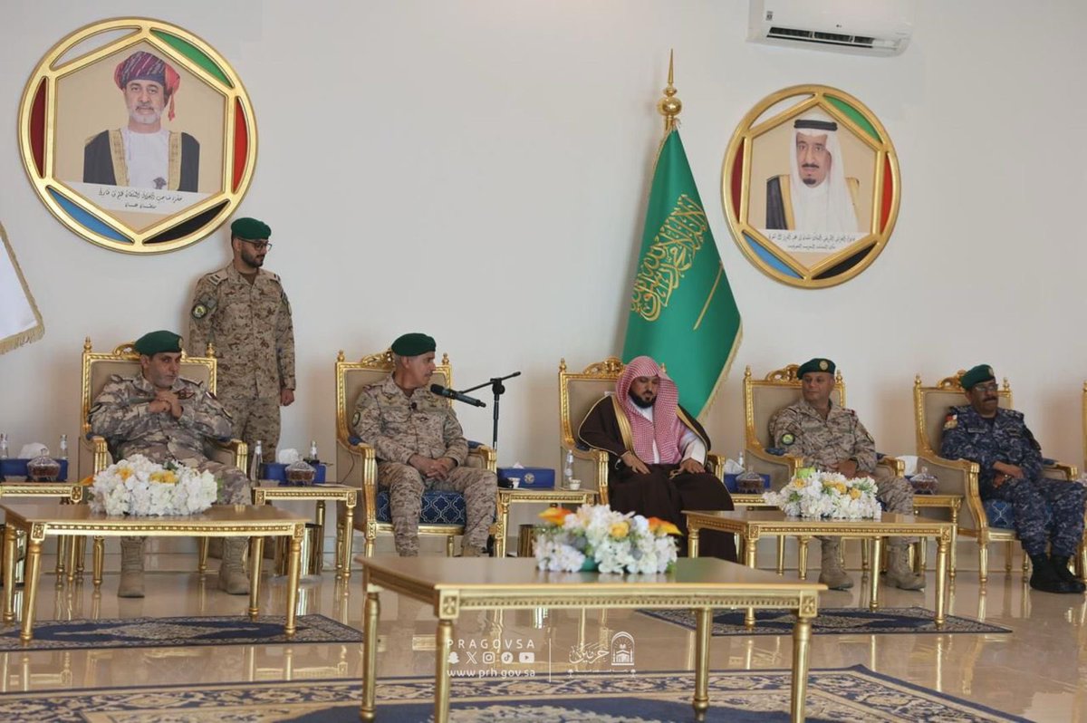 من زيارة فضيلة الشيخ د. #ماهر_المعيقلي إمام وخطيب المسجد الحرام مقر القيادة العسكرية الموحدة لدول مجلس التعاون لدول الخليج العربية، وكان في استقباله قائد القيادة اللواء الركن عبدالعزيز بن أحمد البلوي.

الثلاثاء ١٥ شعبان ١٤٤٧ه‍ـ