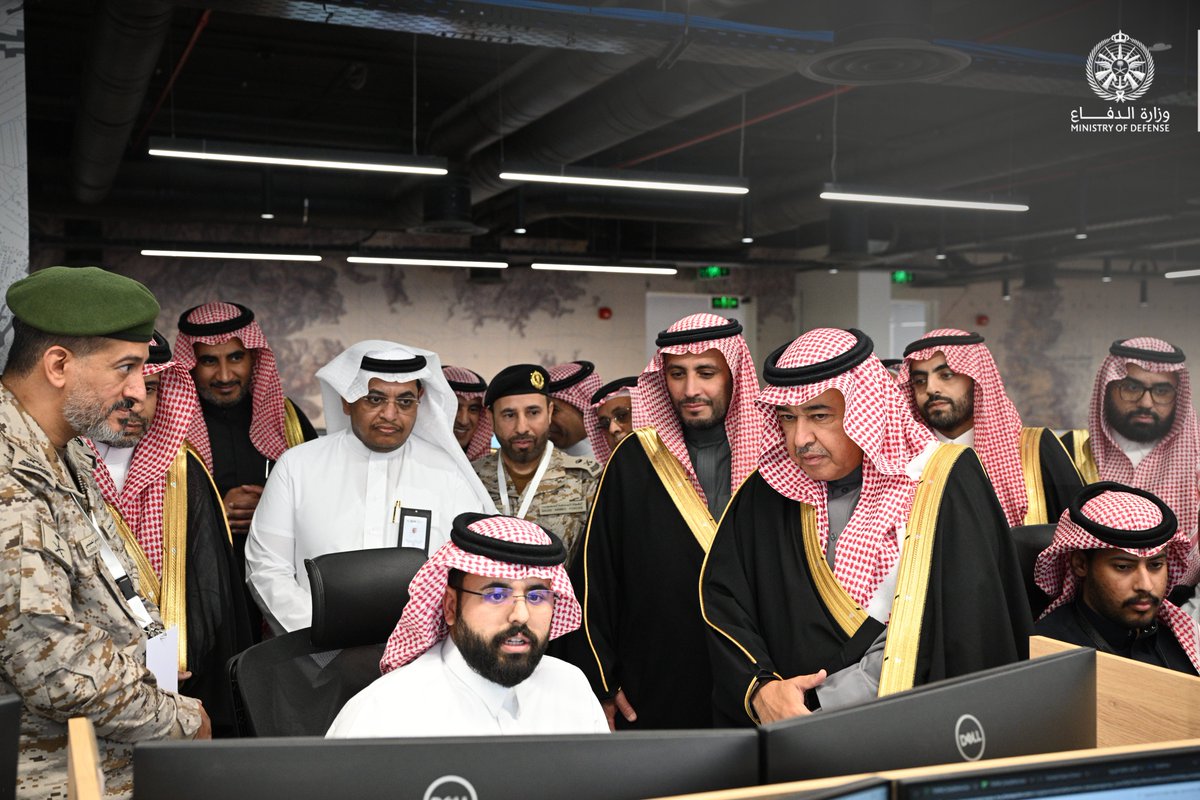 modgovksa's tweet photo. واطّلع معاليه خلال الزيارة على الأثر الإستراتيجي لمبادرة «مكان»، ودورها في رفع دقة الموارد الجيومكانية، وتسريع الوصول إليها، وتوسيع نطاق المنتجات الجيومكانية، إضافةً إلى تعزيز الإنتاجية من خلال توظيف التقنيات الحديثة، مثل الذكاء الاصطناعي وأتمتة العمليات. https://t.co/wJQWPXWgqD