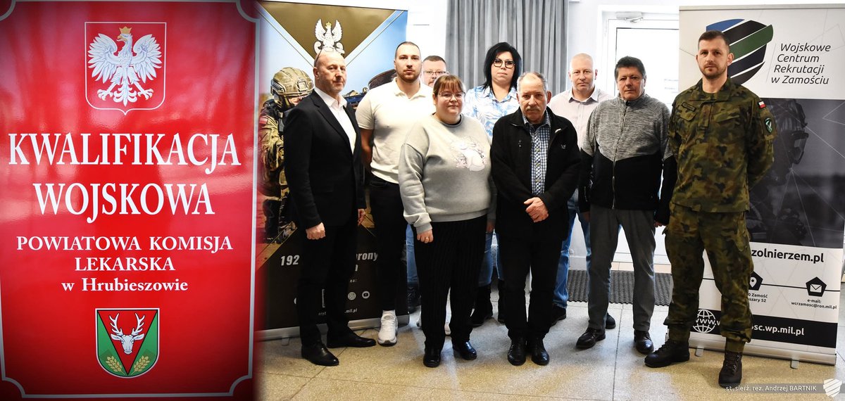 WCR_Zamosc's tweet image. Dziś Szef SRiKW @wcrzamosc 
kpt. Rafał SZYMANEK rozpoczął #KwalifikacjaWojskowa2026 w PKLek w Hrubieszowie, która potrwa do 20.02!

Zainteresowani mogli również, porozmawiać z przedstawicielami jednostek, którzy udzielali informacji na temat służby. 
#2pr #3bz #19NBOT #blogZamość