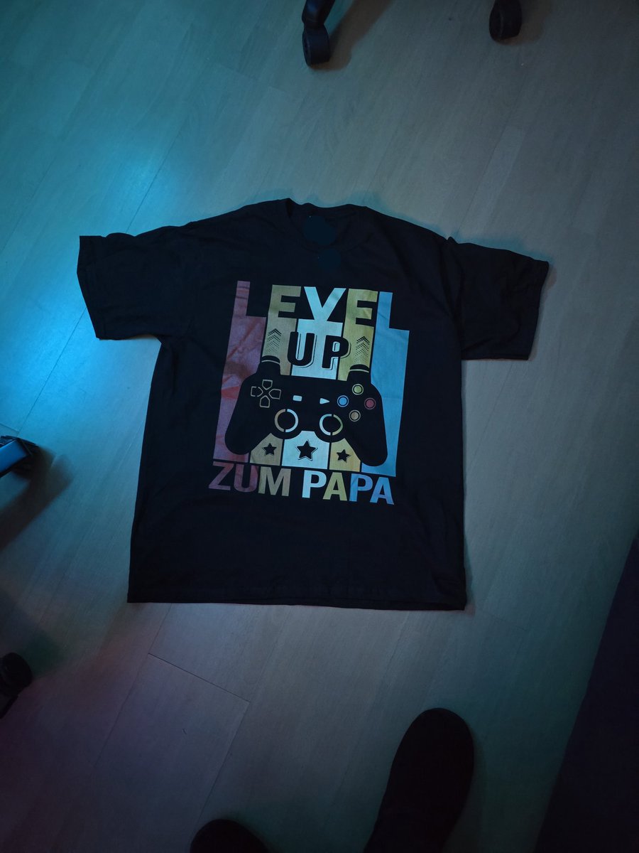 MockerZaik's tweet photo. Danke für das Geburtstagsgeschenk 😍 #MockerZaik @salubika https://t.co/YLtPWM1EuP