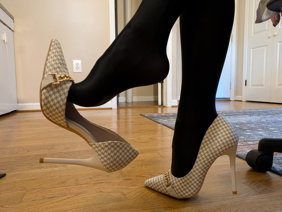 Goddess Alex tweet media