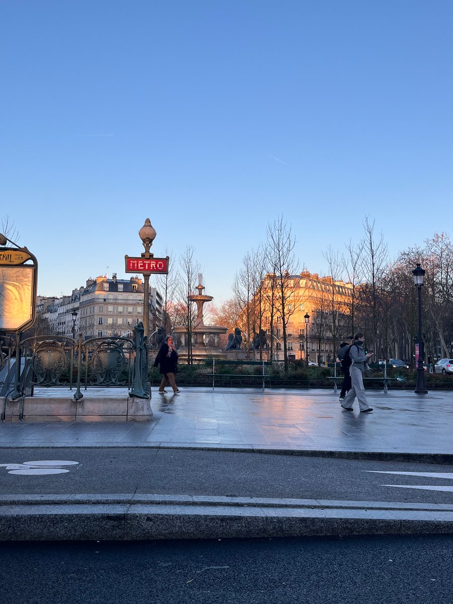 moanaweilc tweet media