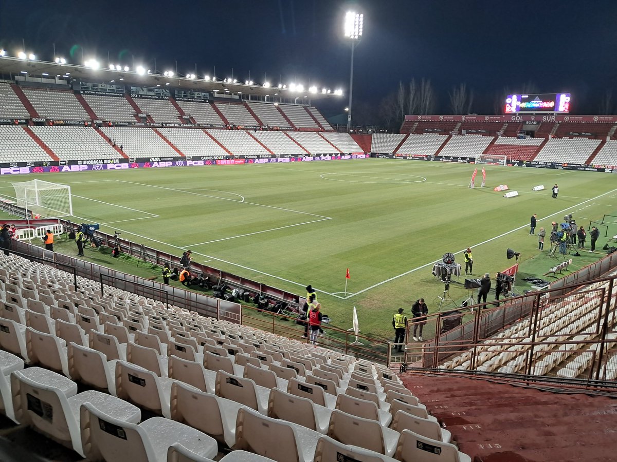 Ya en el estadio Carlos Belmonte, a partir de la 20,45h transmisión del partido #AlbaceteBarça cuartos de final #CopaDelRey⚽️, con <a href="/miguelangmendez/">Miguel Angel Méndez</a> <a href="/Silviaverdec/">@silviaverde</a> <a href="/VictorJareno/">Víctor Jareño</a> <a href="/juliosalinas19/">Julio Salinas</a> y <a href="/SergioSauca/">El SaUcacorchos</a>, en directo en #TableroDeportivoRNE <a href="/RNEdeportes/">RNE Deportes</a>