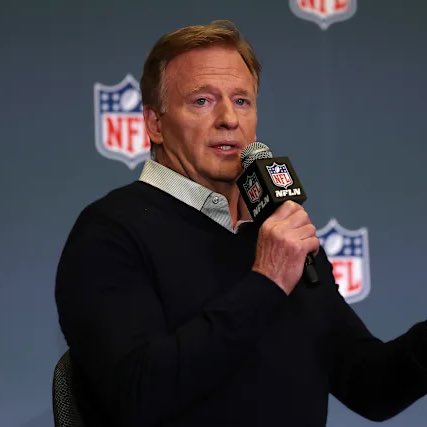 PopBase's tweet image. NFL commissioner Roger Goodell praises Bad Bunny's “Ice Out” #GRAMMYs speech:

“Listen, Bad Bunny is, and I think that was demonstrated last night, one of the great artists in the world. That’s one of the reasons we chose him. But the other reason is he understood the platform he…