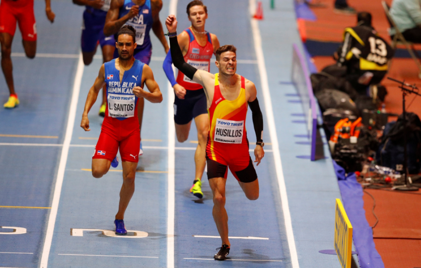 Queenatletica's tweet photo. Il record europeo morale rimane quello di Oscar Husillos: il 44.92 ai mondiali indoor del 2018 a Birmingham, invalidato per uno "sfioro" alla linea della corsia https://t.co/BQPcayk3mA