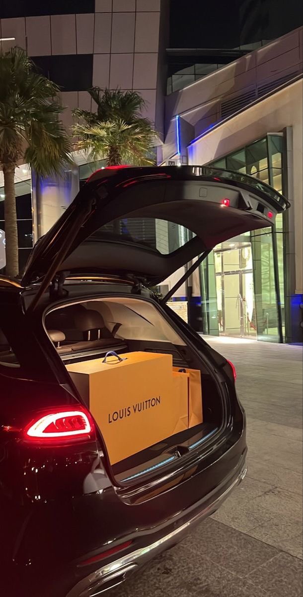 Abdulkareem673's tweet image. She deserves everything in the world