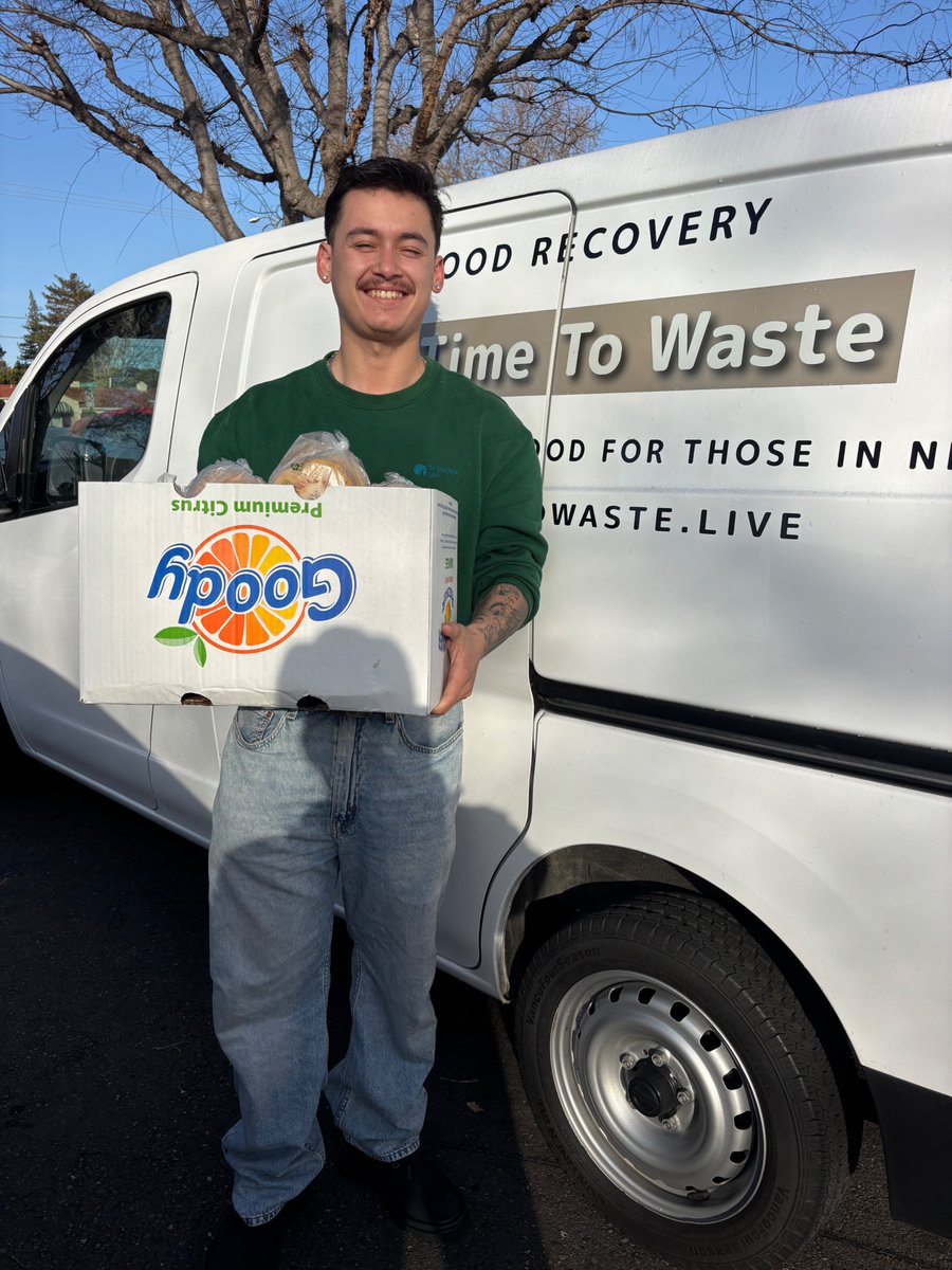 nttw2's tweet photo. We welcome our newest volunteer, Tyler. He will be picking up surplus bagels weekly from The Bagel Guys for delivery to Cathedral of Faith Reaching Out Pantry https://t.co/cpkqHkNMz7