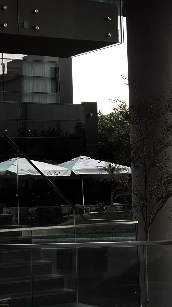 النُّور tweet media