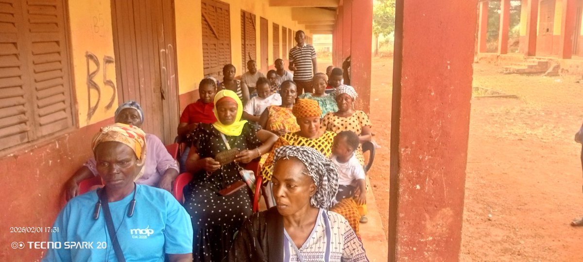 Jn87875Samuel's tweet photo. I visited one branch in Bekwai to engage members on key government initiatives being implemented under the National Youth Authority (NYA). During the interaction, I sensitized them on the benefits of these initiatives and encouraged them to register with the NYA to fully accesss. https://t.co/9l2AuXI9IR