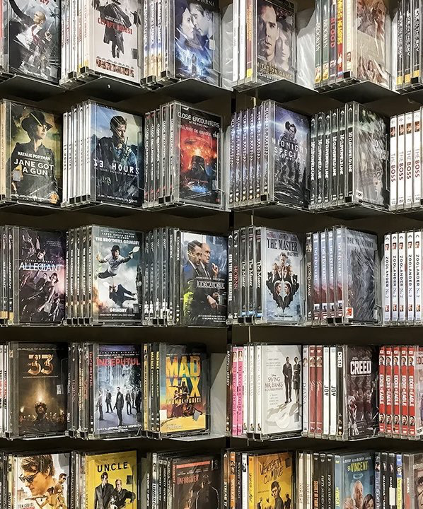 NolanAnalyst's tweet image. Christopher Nolan says “if you buy a 4K UHD it’s on your shelf it’s yours, no company is going to break into your house &amp;amp; take it from you.”  

“That’s never really the case with digital distribution, you’re relying on the continued health of the supplier.”