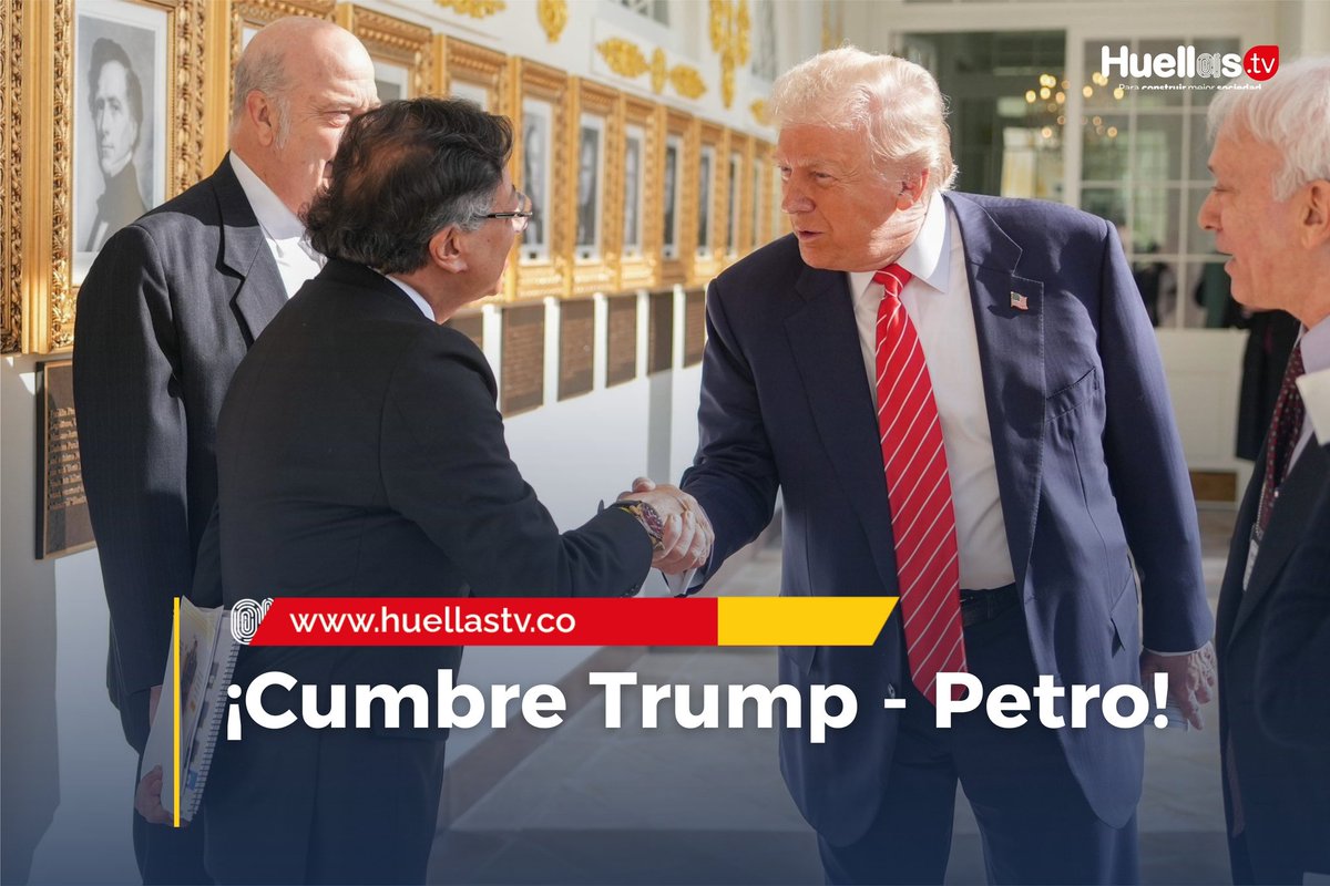 Huellas_Tv's tweet photo. 🔴 Cumbre Trump - Petro 🔴

Primeras imágenes de la reunion entre el presidente de los Estados Unidos, Donald Trump y su homólogo de Colombia Gustavo Petro en Washington.

El saludo inicial fue en el Salón Este de la Casa Blanca, luego en el salón Oval donde los mandatarios comenzaron a abordar una agenda conjunta. Por lo visto en las fotografías, la reunión se desarrolla en un ambiente cordial.

Asisten a la reunión el ministro de Defensa Pedro Sánchez; Daniel García-Peña, embajador de Colombia en Estados Unidos; Rosa Villavicencio; canciller de Colombia; J.D. Vance, vicepresidente de Estados Unidos; Marco Rubio, Secretario de Estado de los Estados Unidos y Bernie Moreno, Senador Republicano de los Estados Unidos.

De acuerdo a lo que se ha conocido por fuentes cercanas a la Casa Blanca, los diálogos sostenidos en el salón Oval, han transcurrido en los mejores términos, de hecho, las cifras presentadas por el MinDefensa colombiano, fueron recibidas positivamente por el presidente Trump y los miembros de su gobierno.

En desarrollo...
.
#huellastvciénaga #huellastvinternacional