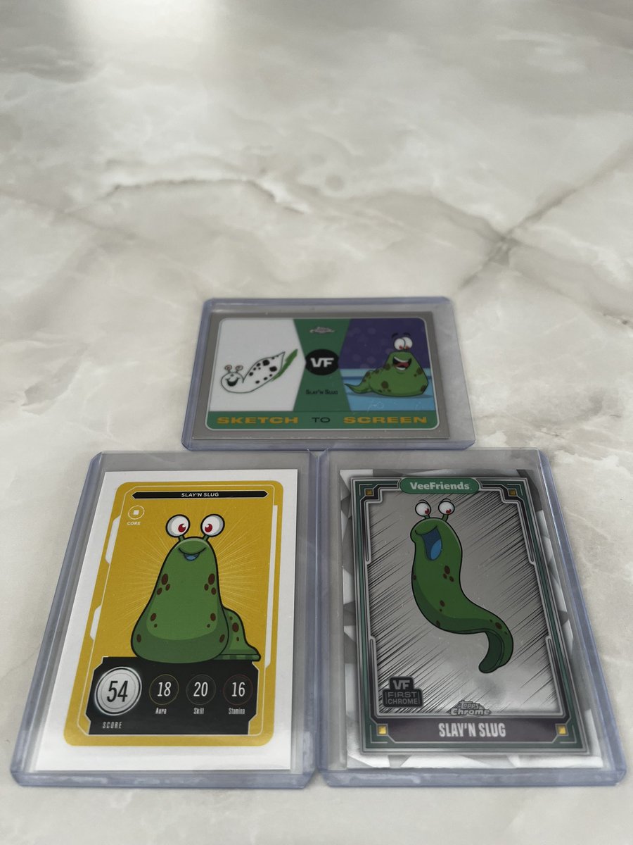 andersjpeg's tweet image. one of my favourite @veefriends characters is the slay’n slug. 

the sketch to screen is my favourite @Topps chrome released in the 2025 collection, and of all @VeeFriendsCards. 

i find it reminds me of the evolving pose series 2 nft. 😊

@veefriends @garyvee @VeeFriendsCards