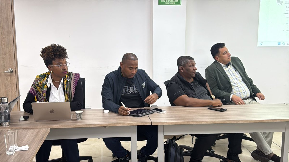 Desde el Fondo #TodosSomosPazcífico realizamos una reunión de seguimiento a los compromisos derivados de la visita a #LaTola el pasado 24 de enero, con el propósito de dar continuidad a la ejecución de la obra del muelle.

Este espacio permitió revisar acuerdos y fortalecer la