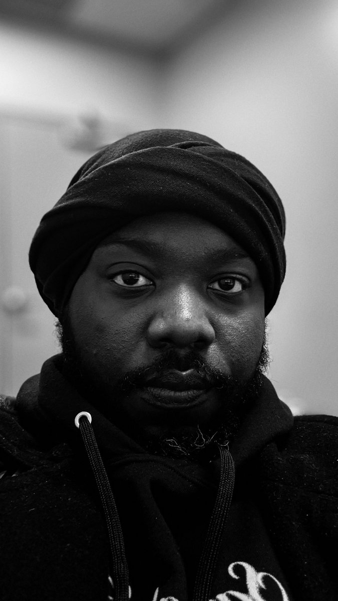 Me, myself, and I 🖤