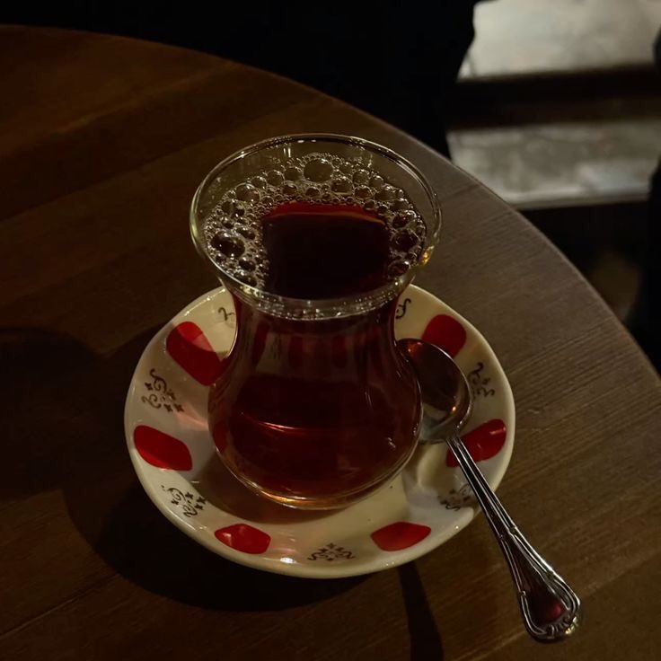 akademik kaygılar eşliğinde içilen bir bardak çay