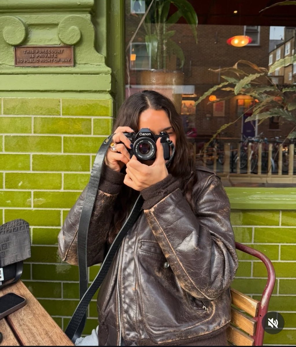 Lonelywarrior3's tweet image. A COUPLE.