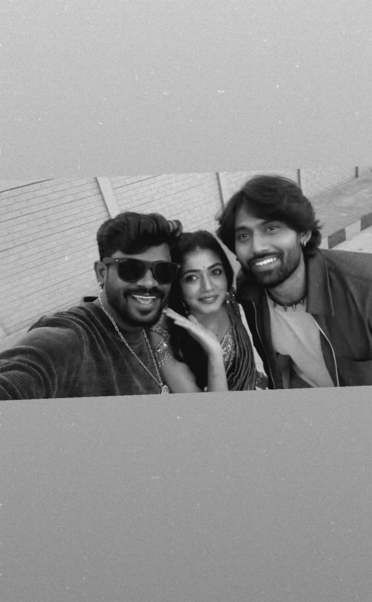 hsieldl's tweet photo. Intha Trio irunthirukalam pola atleast sanda potalum nerukku ner potukittu aprm onnu senthirupanga🫠♥️

#GanaVinoth #viyana #Kamrudin 

#BiggBossTamil9 https://t.co/CVXXb9H9Ip
