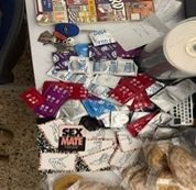 ¡Ya van 4 este 2026!

Desde la ciudad seguimos cerrándole la puerta al turismo con fines de explotación sexual de niñas, niños y adolescentes. Gracias al trabajo articulado entre la Alcaldía de Medellín y las diferentes autoridades, entre ellas Migración Colombia, se logró la