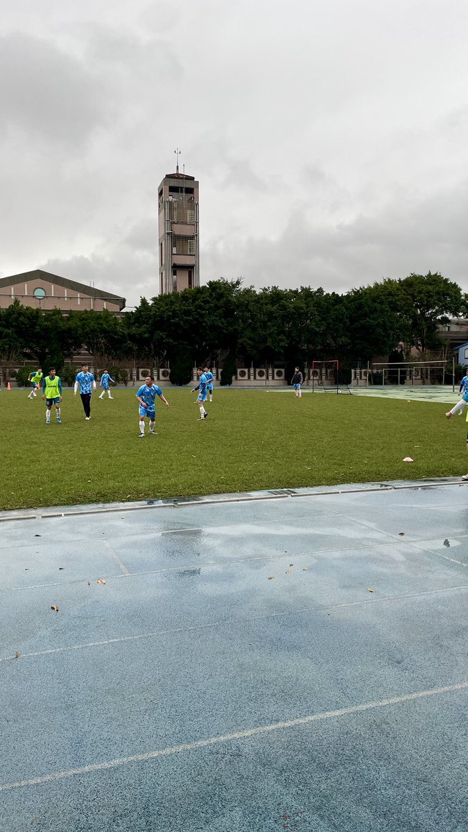 Lars_kyc's tweet photo. Kalt, aber egal. Fußball ist mein Leben. ⚽️ https://t.co/DDjwUz3TfT
