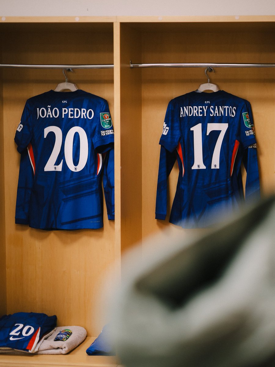 ChelseaFC's tweet photo. One hour till go time. 🕰️

#CFC | #ARSCHE https://t.co/mdPcNddfhI