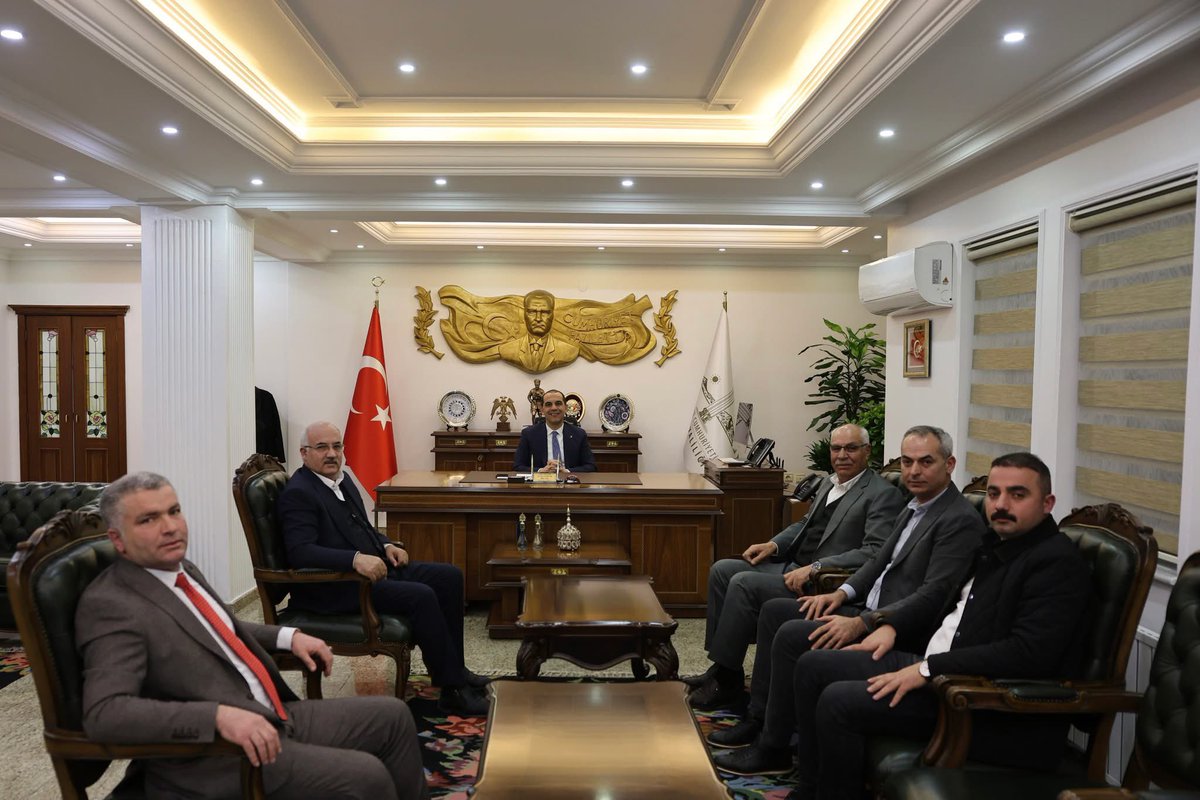 guvendemirel76's tweet photo. Son Valiler Kararnamesi ile İlimiz Valisi olarak atanan Sn @firattasolar a hayırlı olsun ziyaretinde bulunarak, görevinde başarılar diledik. 

Nazik kabulleri ve misafirperverlikleri için teşekkür ediyoruz. 

Rabbim hayırlı hizmetlerde bulunmayı nasib etsin. https://t.co/e25sRE8kAc