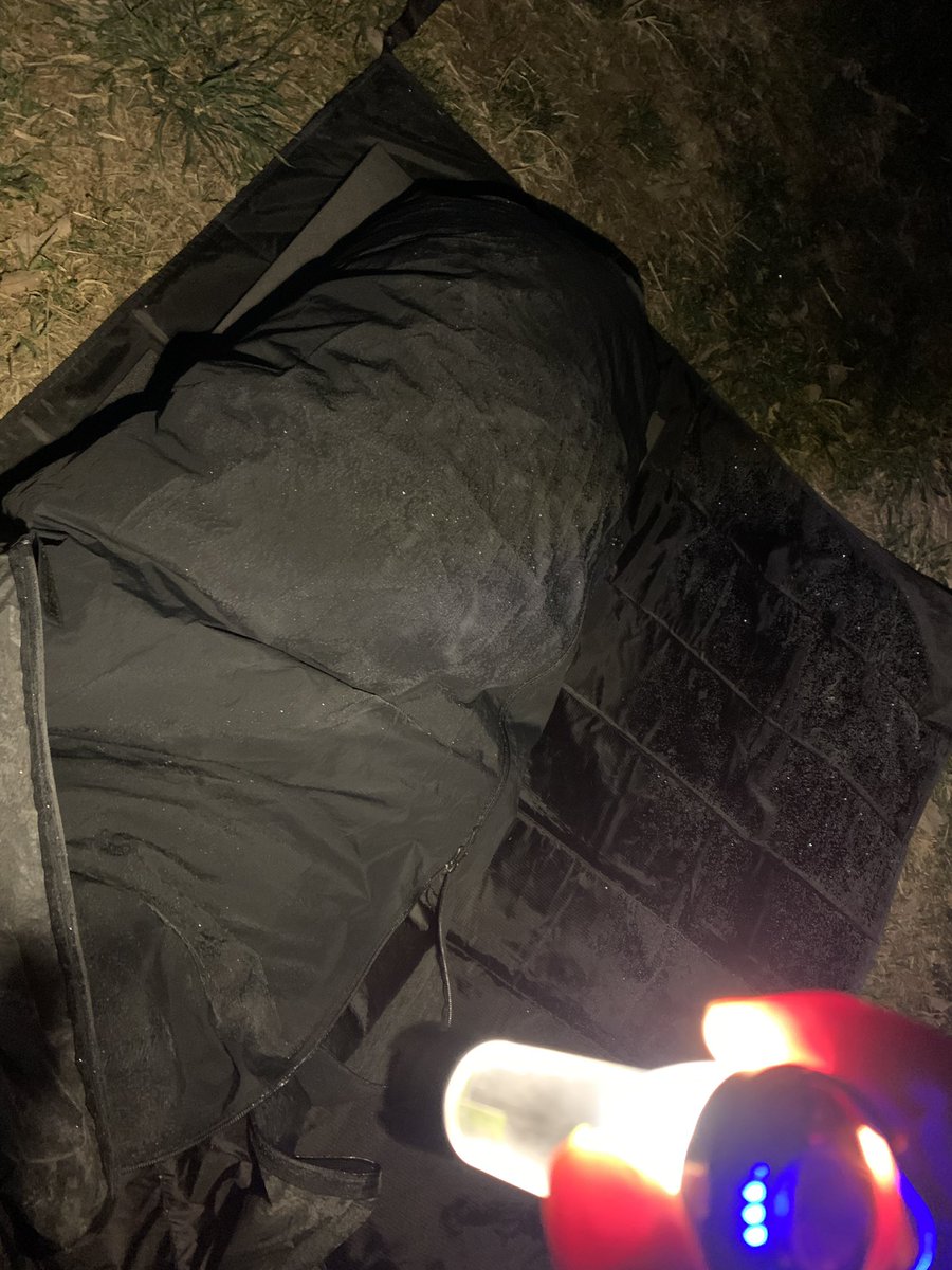 D55679080's tweet photo. 起きたら-9℃だと雨降ってなくてもいろんなもん凍るね https://t.co/sFqM6kdV8C