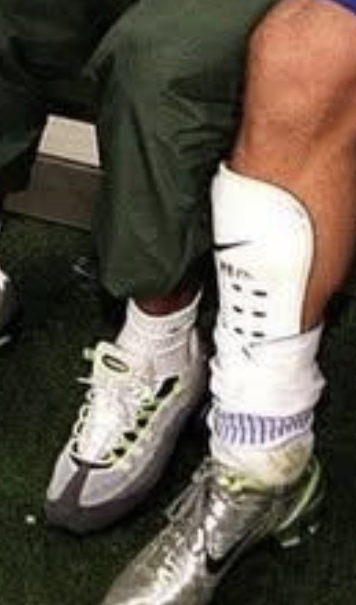 oO Sam Oo tweet media