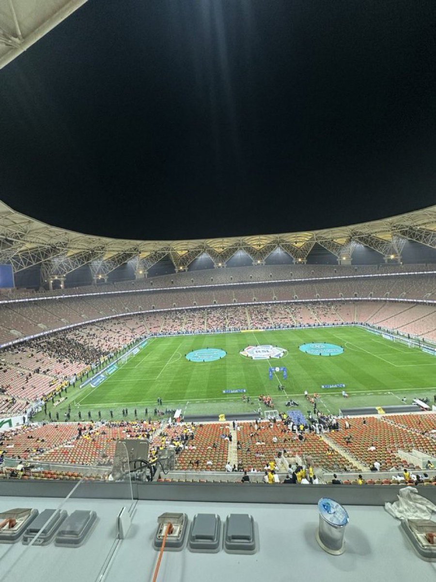 جمهور جدة ايش التخاذل هذا ،الفريق محتاجكم ومنافس قوي على الدوري، بالتذاكر المباعة راح يكون المنظر كذا
.
.
. 

🔗 احجز تذكرتك الآن.. خطوة بخطوة نحو تحقيق هدفنا وهدف الفريق:  webook.com!
webook.com/ar-SA/events/r…
.
.
.
.
.
#الاهلي 
 #بالحزم_نبدا_الجوهره_موعدنا