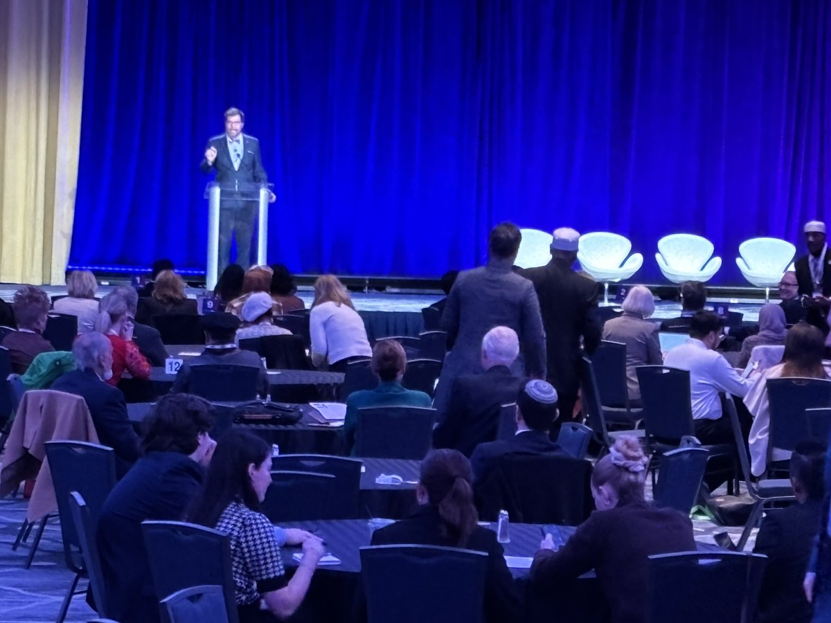 multifaithforum's tweet photo. Pastor Micah Fries welcome to everyone to the Global Faith Forum!! https://t.co/OamPygUWr7