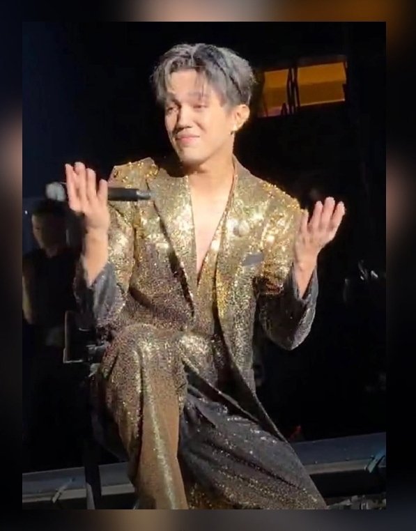 YGausseran's tweet image. DIMASH AND HIS SHOW
From Kazakhstan with love 
#VoiceBeyondHorizon
Apoyando cada uno de sus proyectos 
DIMASH LA MEJOR VOZ DEL MUNDO 🌎🌍