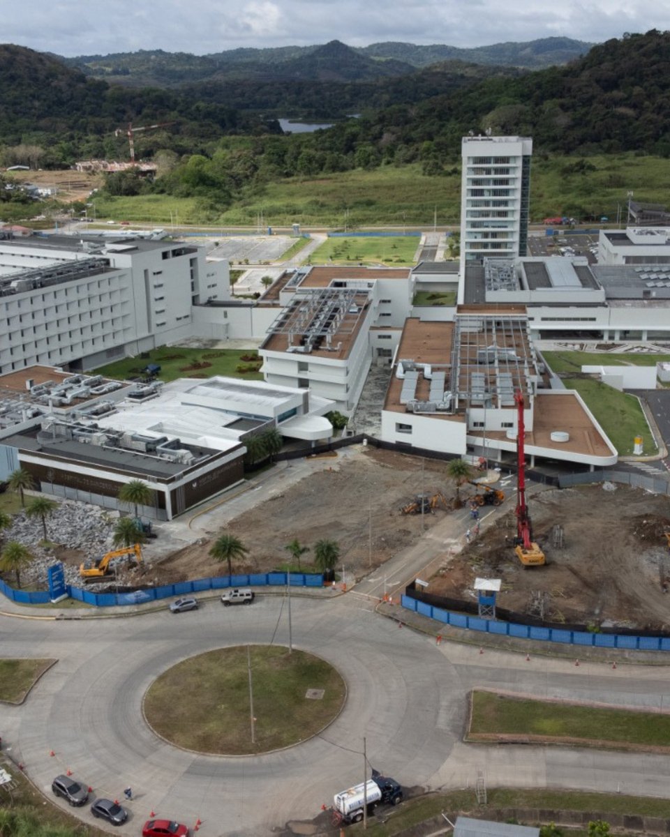 CSSPanama's tweet photo. Hoy es un gran día para la salud en Panamá.
Inician las obras del nuevo edificio del Instituto Oncológico Nacional (ION) en la Ciudad de la Salud.

El presidente de la República @JoseRaulMulino dará inicio oficial a este importante proyecto que fortalecerá la atención integral y digna a los pacientes con cáncer.

🏗️ Datos claves del proyecto:
* Inversión: B/. 72 millones
* Plazo de ejecución: 26 meses
* 9 niveles y 19,670 m² de infraestructura
* 92 consultorios en más de 15 especialidades
* Sala de quimioterapia con 80 sillones y 6 camas
* Estacionamientos para 272 vehículos

Una obra que reafirma el compromiso del Estado con una atención oncológica moderna, solidaria y centrada en el paciente.